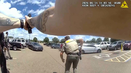 Police officer who shot and killed 1-year-old boy in Mississippi has resigned, Senatobia mayor says