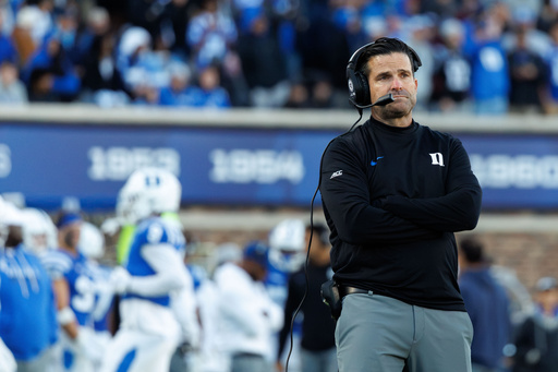 Duke's Robinson apologizes for on-field incident with female training staffer during injury stoppage