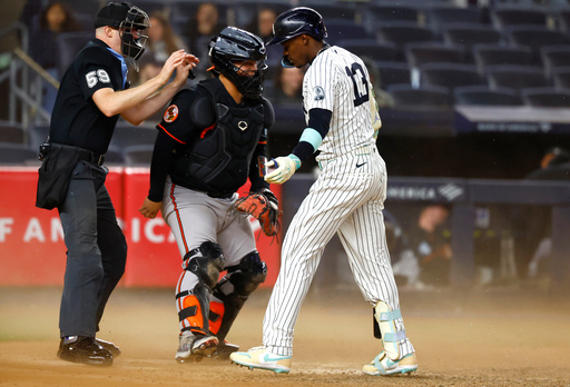 Nic Lentz and Gabe Morales to make World Series umpiring debuts, part of crew headed by James Hoye