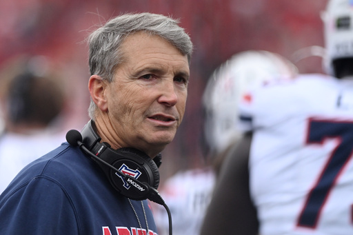 Arizona freshman R.J. Mosley taken off on cart with left leg injury against Texas Tech