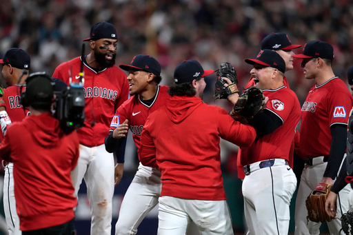 Williams, Ramírez lead Guardians over White Sox 2-0 to cap comeback in 5-game AL Division Series