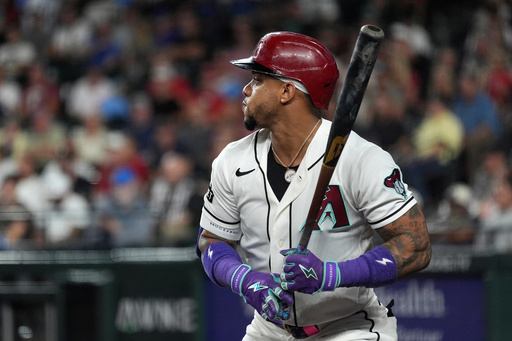 Ketel Marte booed at home in return to Diamondbacks' lineup, 2 weeks after no-show in Boston
