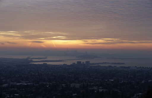 4.3 magnitude earthquake jolts the San Francisco Bay Area and people report feeling a sharp shake