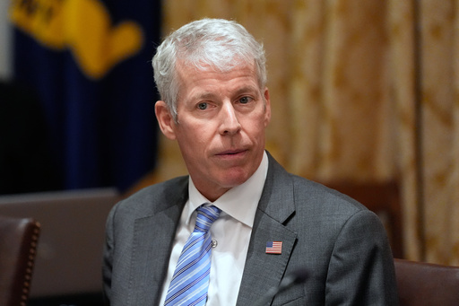 Energy Department offers $1.6 billion loan guarantee to upgrade transmission lines across Midwest