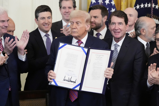 Trump signs new stablecoin regulations into law, a major milestone for crypto industry