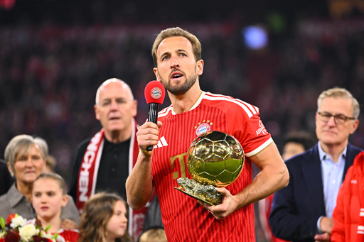 Kane scoreless as Bayern draws in Klassiker against Dortmund ahead of Milan derby
