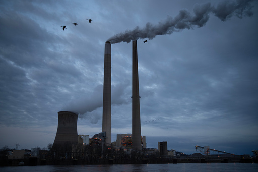 UN projections say world is losing ground in fight to curb climate change, faulting US a bit