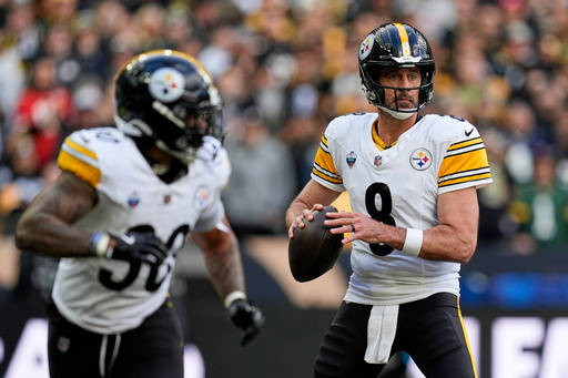Rodgers throws TD pass in Paris as Steelers beat Saints 16-10 in NFL's regular-season France debut