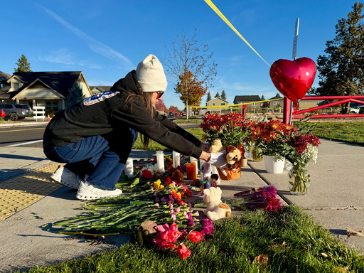 Man stopped the Oregon elementary school shooter has 2 daughters at the school, his mom says