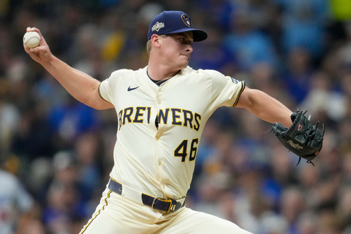 Brewers manager says of flight piloted by pitcher's uncle: 'I didn’t know Quinn threw a knuckleball'