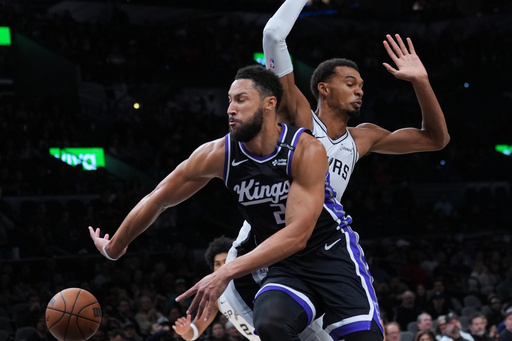 Kings guard Ben Simmons tears his Achilles tendon in practice