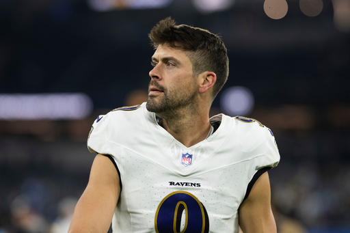 Justin Tucker joining the Chiefs' practice squad after 10-game suspension last year, AP source says