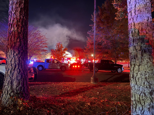 2 killed in fire that destroyed Mississippi senior living center