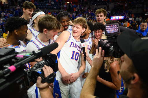 Florida is No. 1 in preseason AP Top 25 men's poll as Duke, Illini also receive first-place votes