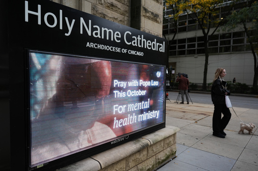 Chicago Catholics rally for prayer in Pope Leo’s hometown after his lung cancer diagnosis