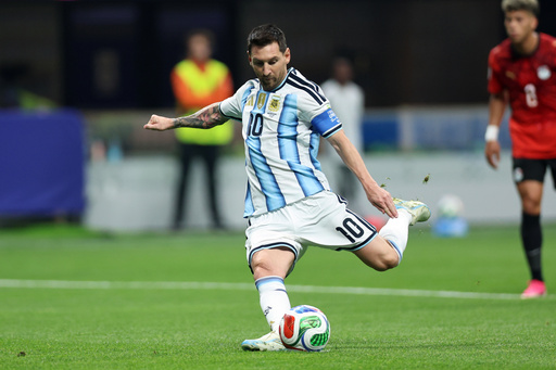 Lionel Messi scores his eighth goal of this year's World Cup, takes lead in Golden Boot race