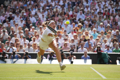 Karolina Muchova plays Linda Noskova in all-Czech final at Wimbledon