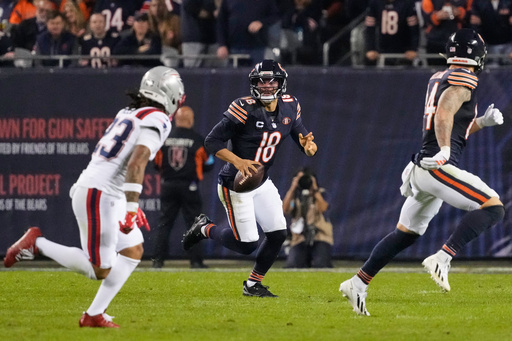 Caleb Williams throws 2 TD passes as the Bears beat Drake Maye and the Patriots 30-24